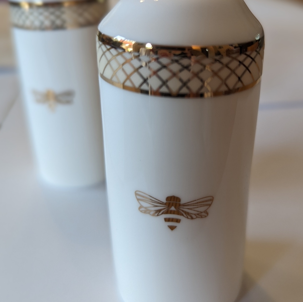 Mary Kay 50th Anniversary Salt & Pepper Shakers Bumblebee - matches dinnerware
